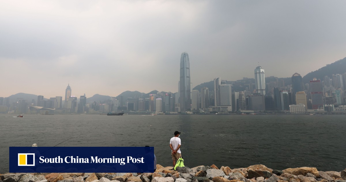 Hong Kong air pollution reaches ‘serious’ levels, as officials advise children, elderly, and those with respiratory problems to stay indoors