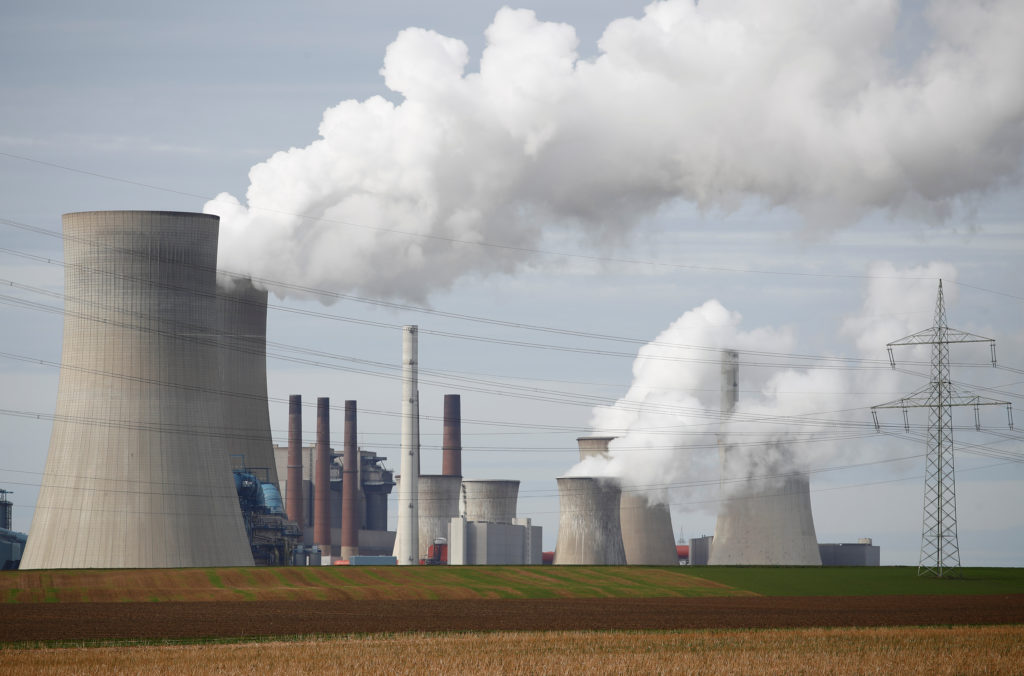 Energy agency urges bigger global push to cut emissions