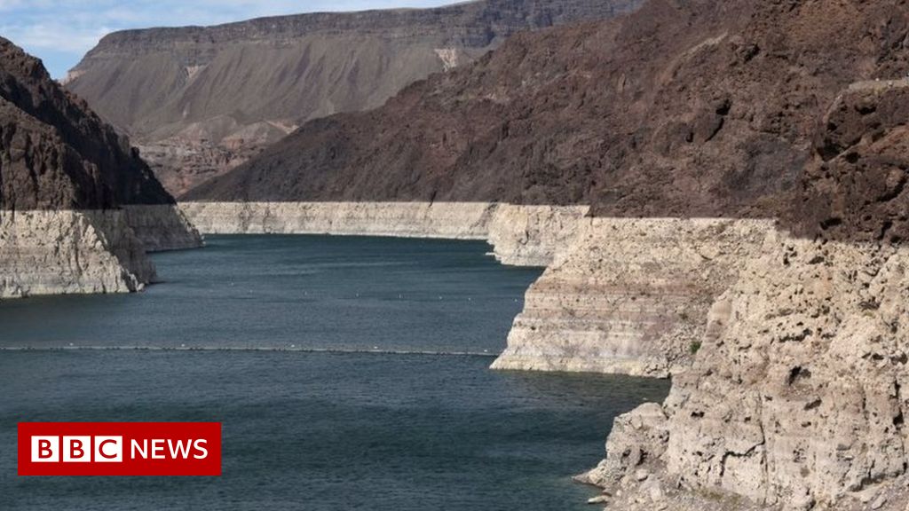 Lake Mead: Largest US reservoir dips to record low