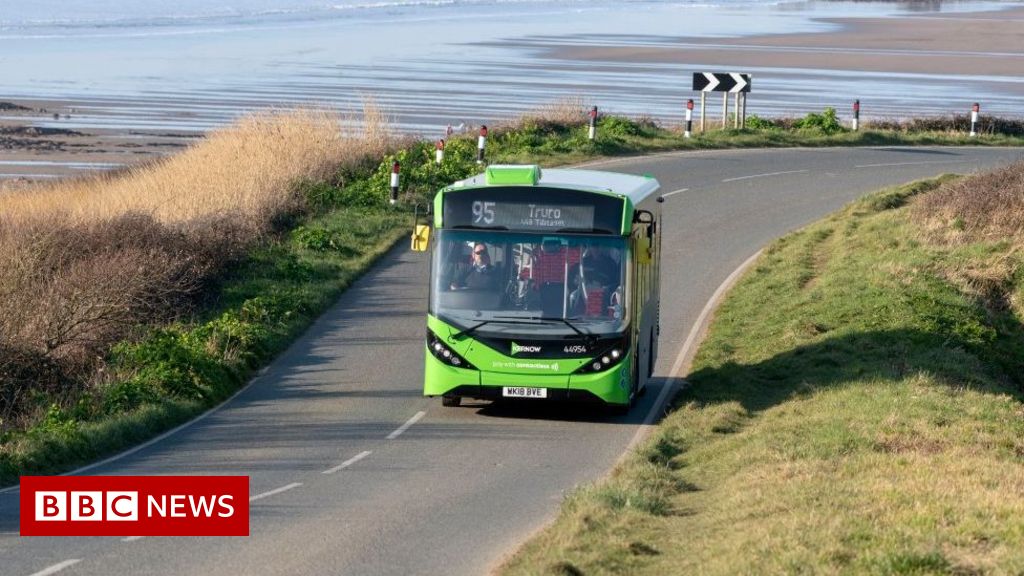 Government to pledge £5bn for bus services and cycling routes