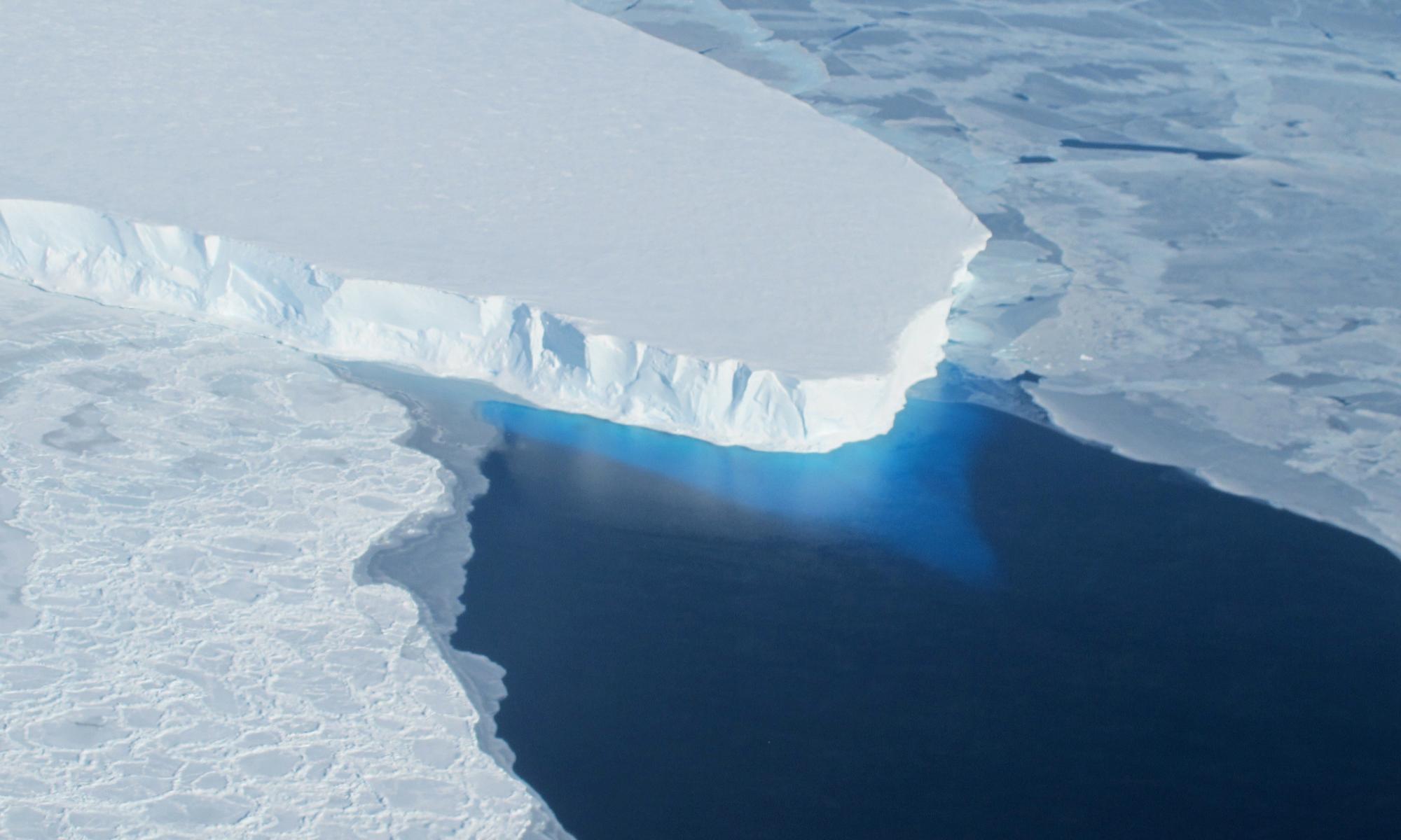Huge cavities threaten glacier larger than Great Britain