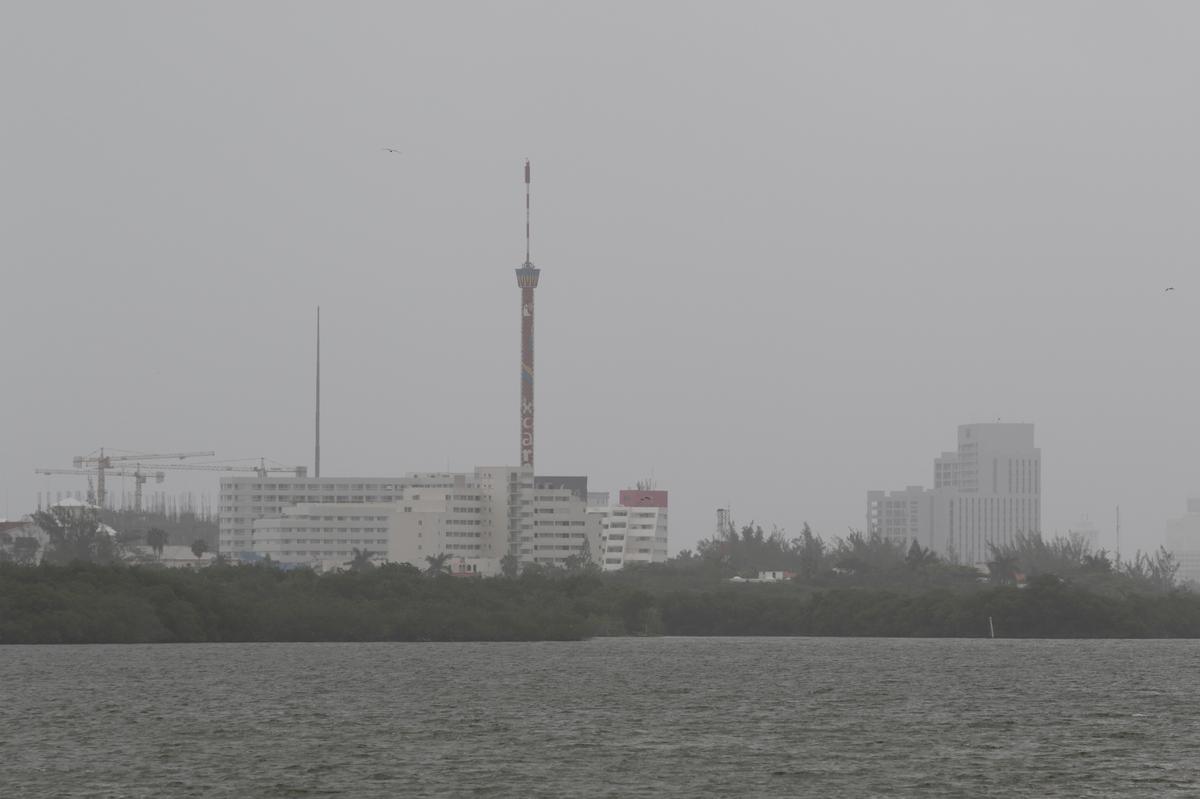 'Godzilla dust cloud' drifts over U.S. Southeast, raising health concerns - Reuters India
