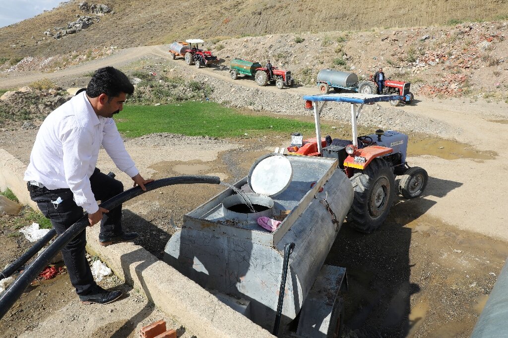 Severe droughts dry up dreams of Turkish farmers