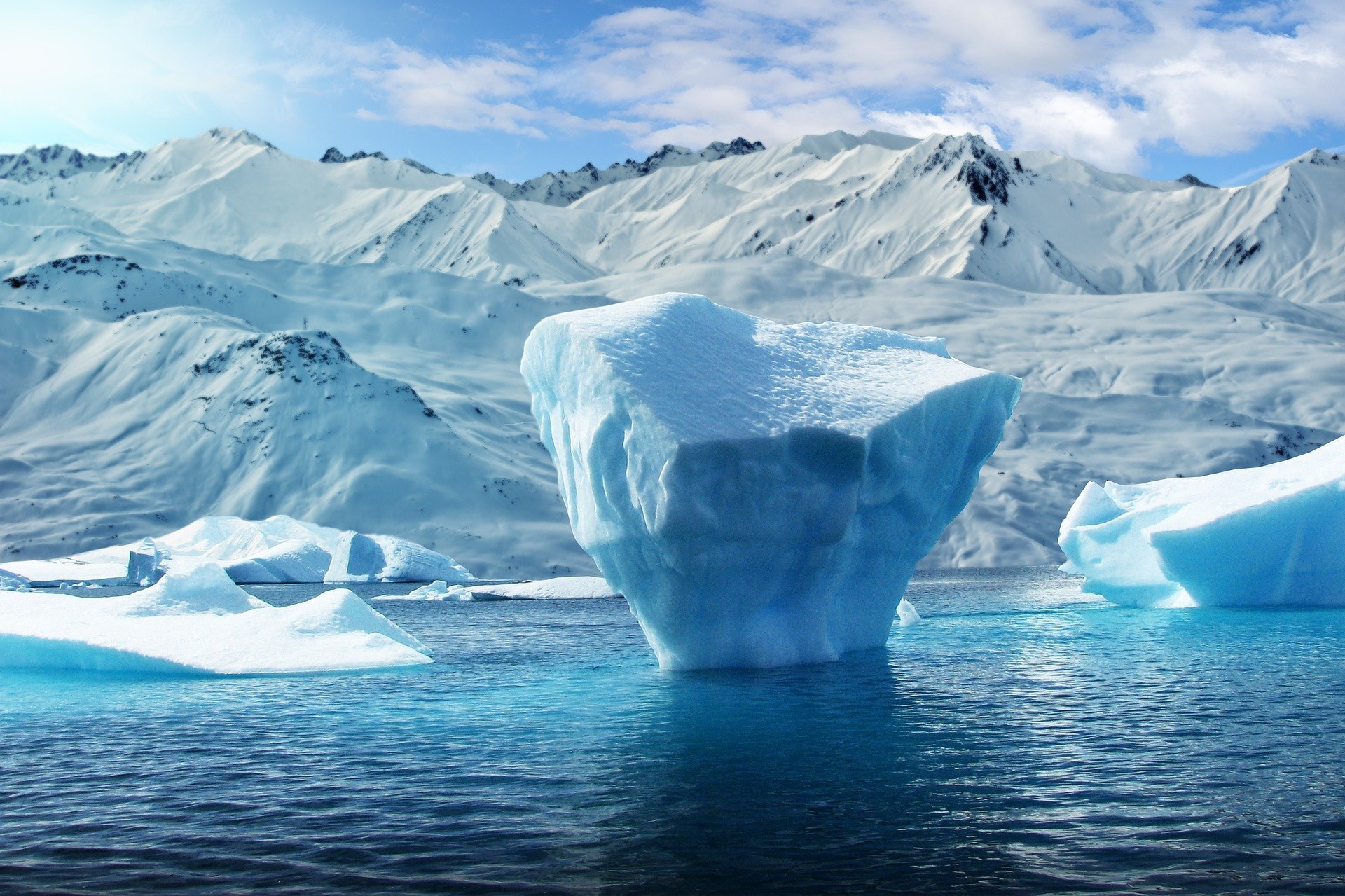 New model simulates the tsunamis caused by iceberg calving