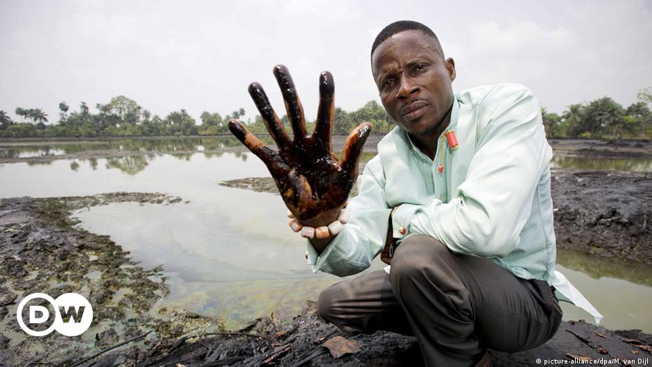 UK court: Nigerian farmers can sue Shell over pollution