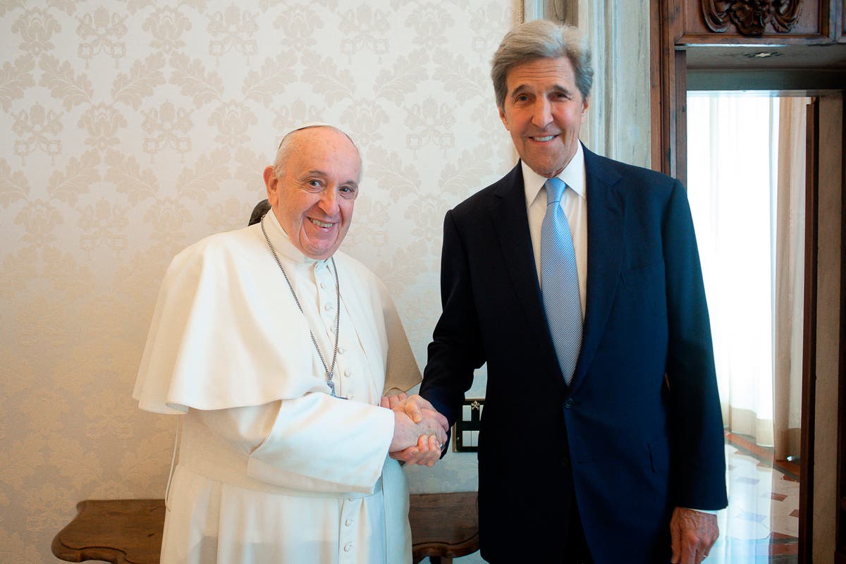 US climate envoy Kerry meets with pope on climate crisis