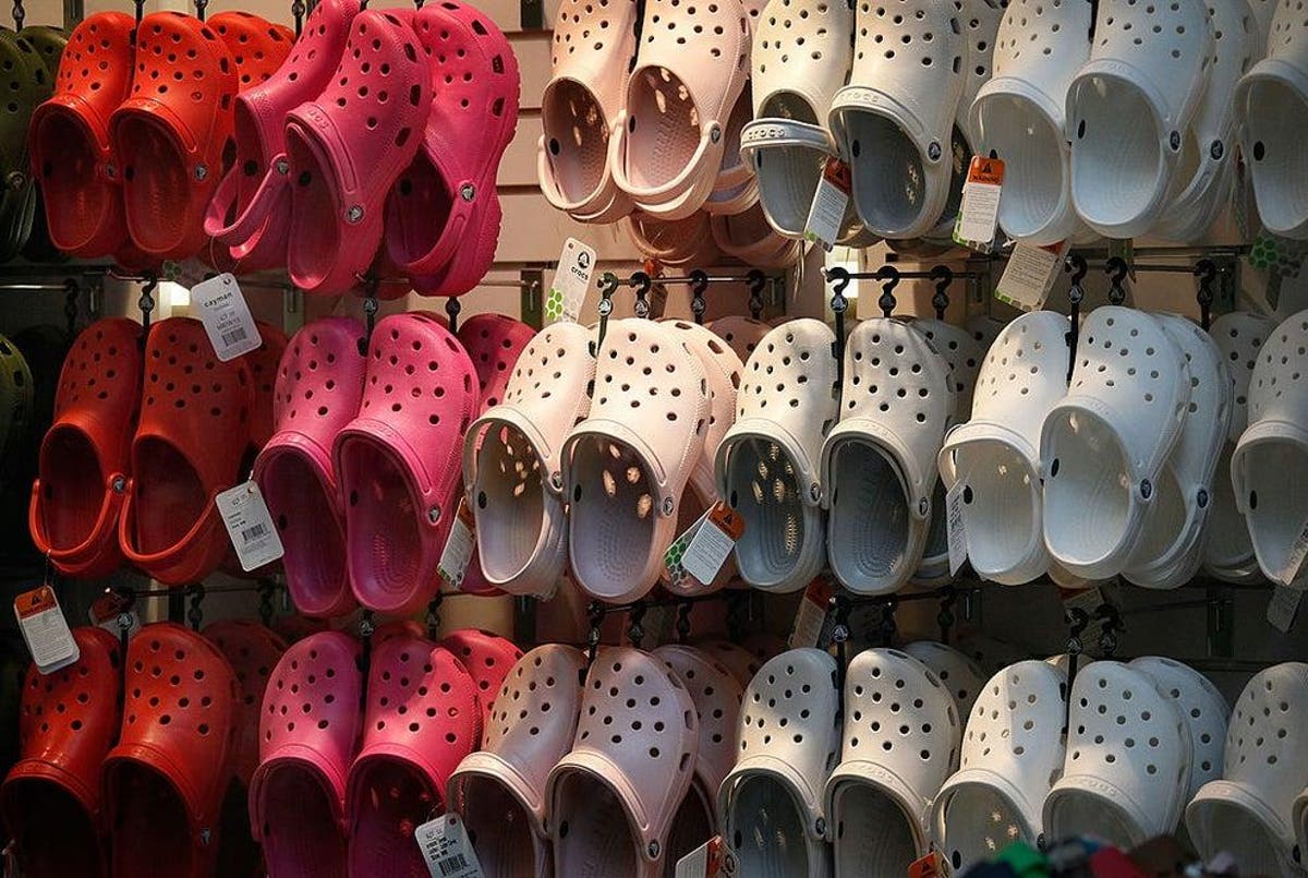 Crocs shoes will go green in 2022