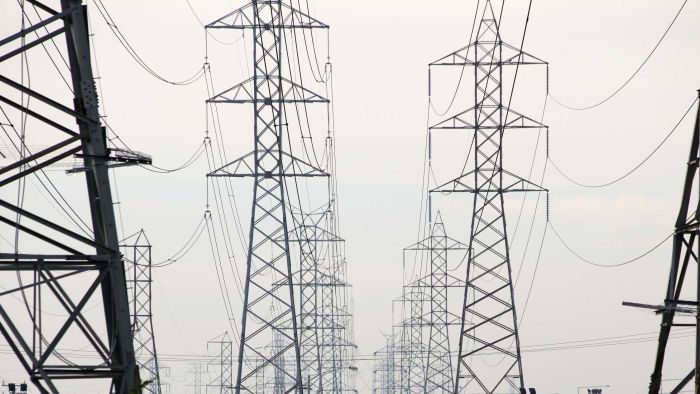 Renewable energy profits, investment slashed amid national transmission failings