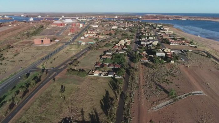 Mining giants to pay for homes in dust-polluted town