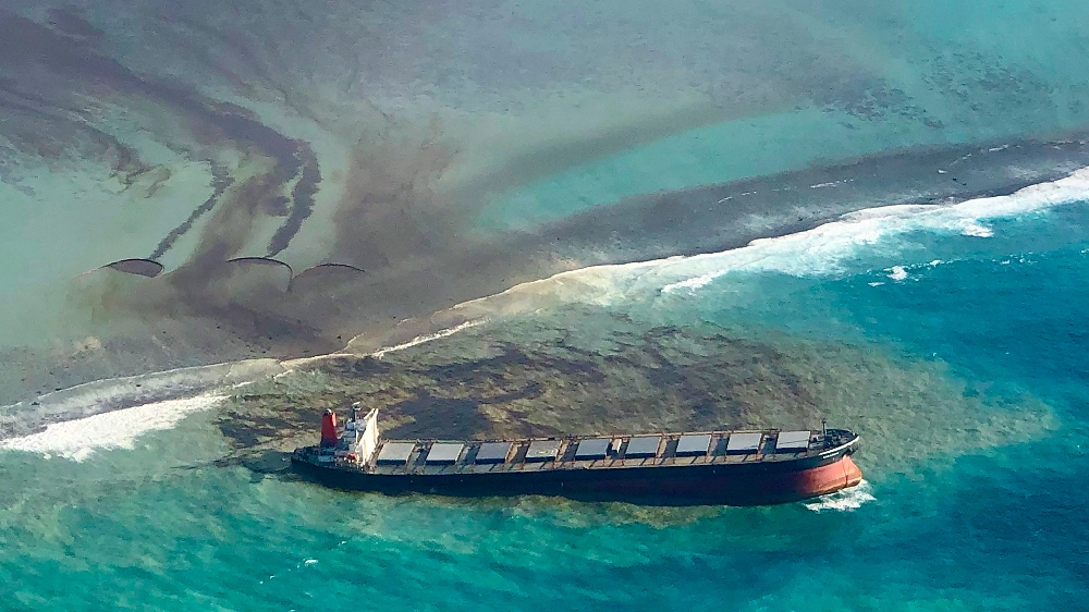 Ship leaking tonnes of oil off Mauritius splits apart