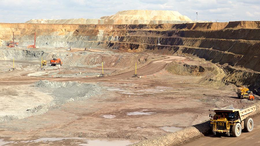 2020年全球矿业累计并购交易达200亿美元 同比降28.8%