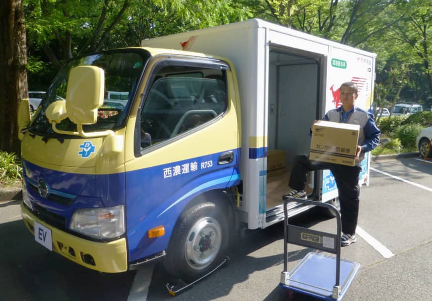 Japan to develop more efficient electric trucks with swappable batteries