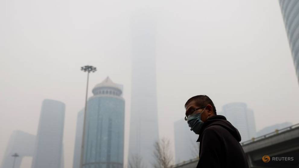 Beijing smog casts gloom over Chinese New Year holiday