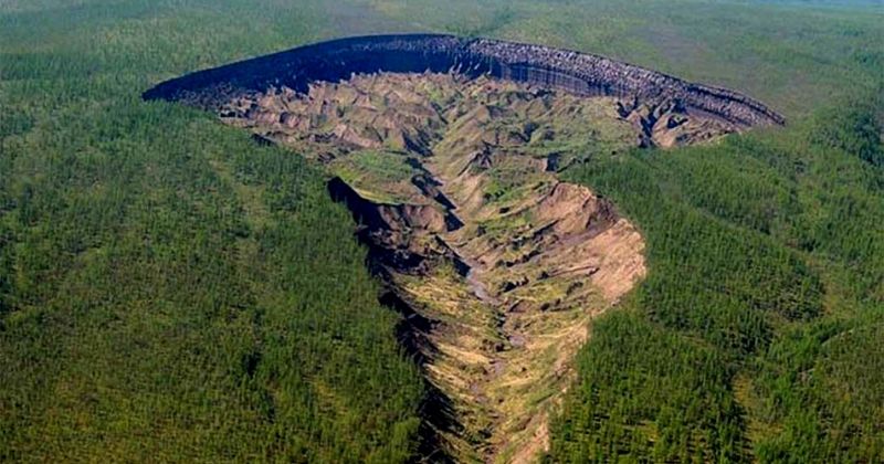 Russia's 100-Metre Deep 'Gateway To Underworld' Is Expanding Due To Climate Change