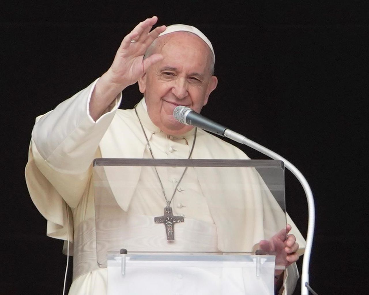 Pope in TED talk: Earth cannot be squeezed ‘like an orange’