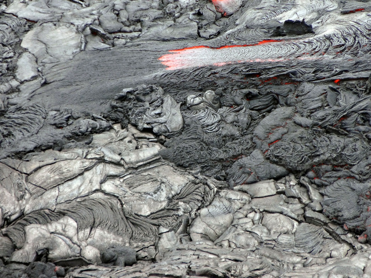 史丹佛以火山岩取代石灰，盼研發出「無鋼筋」混凝土