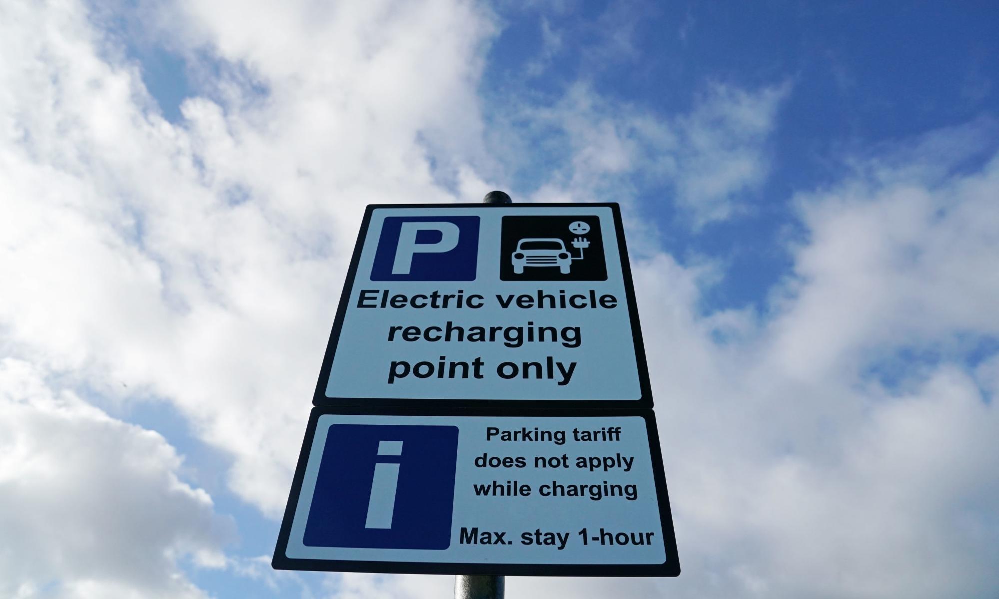 UK plans to bring forward ban on fossil fuel vehicles to 2030