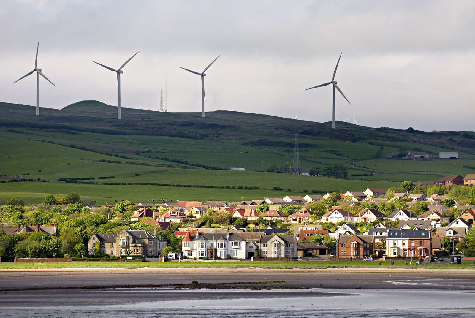 苏格兰在 2020 年的电力有 97.4% 来自再生能源