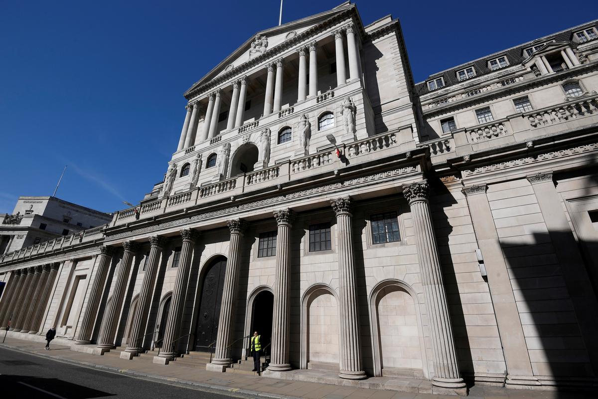 Bank of England gives banks 18 months to manage climate risks - Reuters India