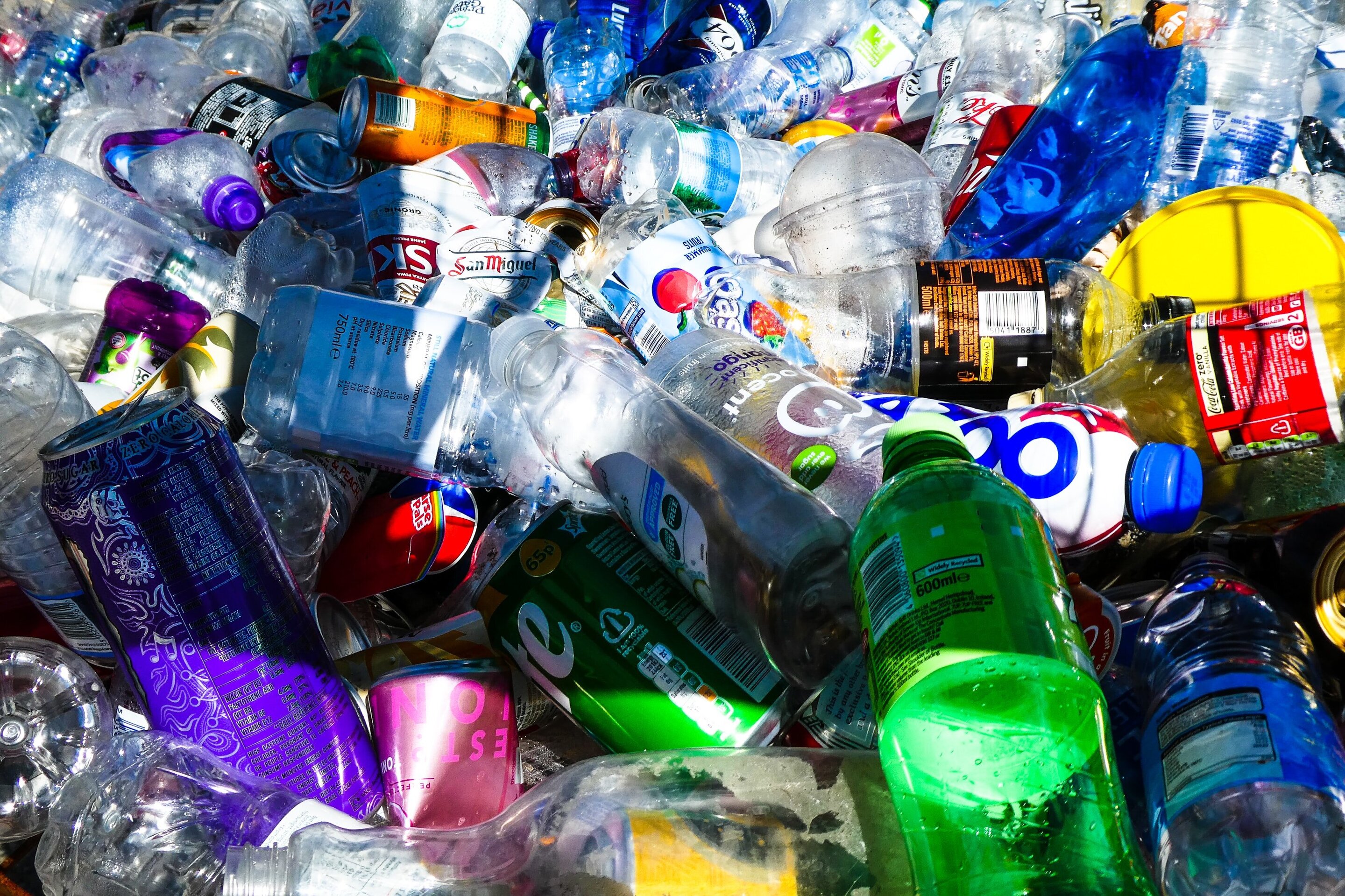 Rethinking plastics: Team issues urgent call to action on plastics pollution
