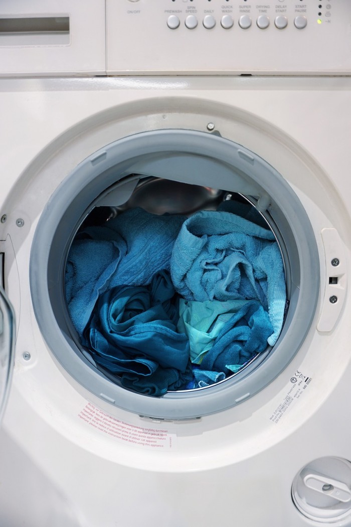 研究统计了全球因洗涤循环而产生的塑料纤维数量