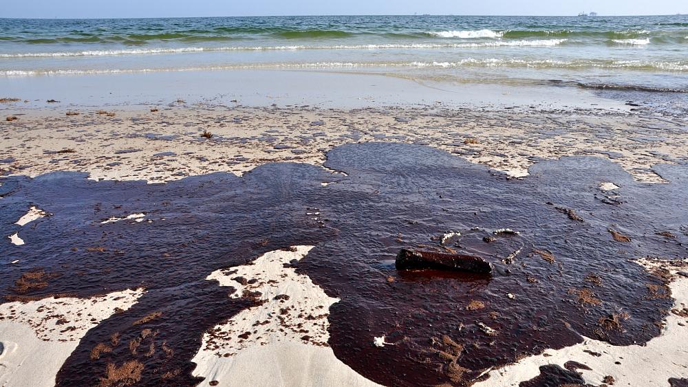 Massive sponge created to soak up oil spills in the ocean