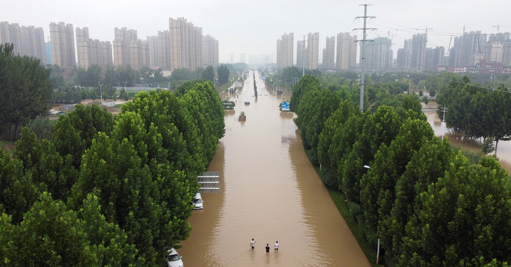 How Record Rain and Officials’ Mistakes in China Led to Drownings on a Subway