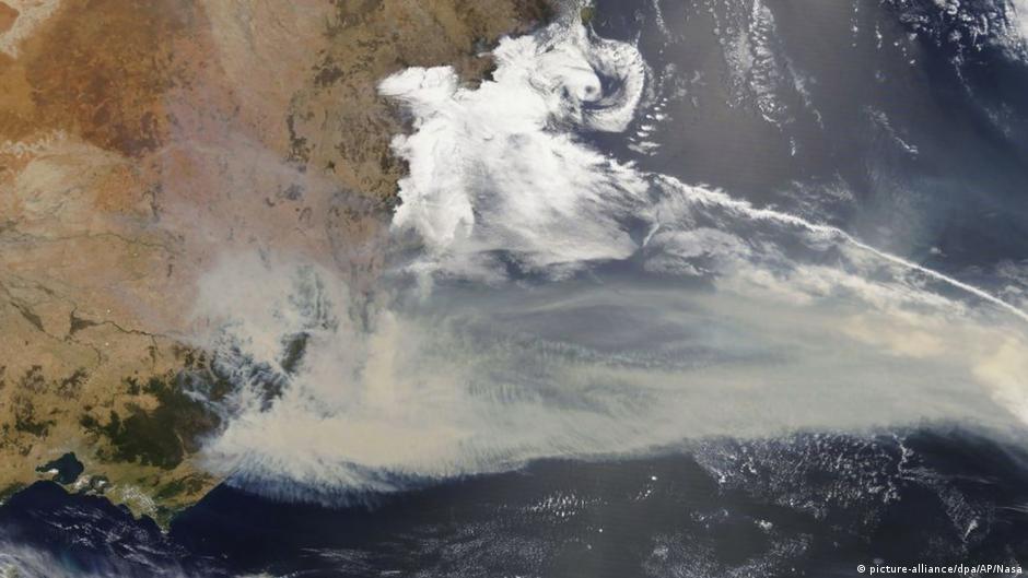Australia bushfires send CO2 levels soaring