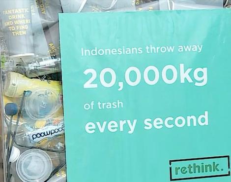 ゴミ対策でレジ袋を有料化開始 インドネシア、なぜか環境省が慎重論