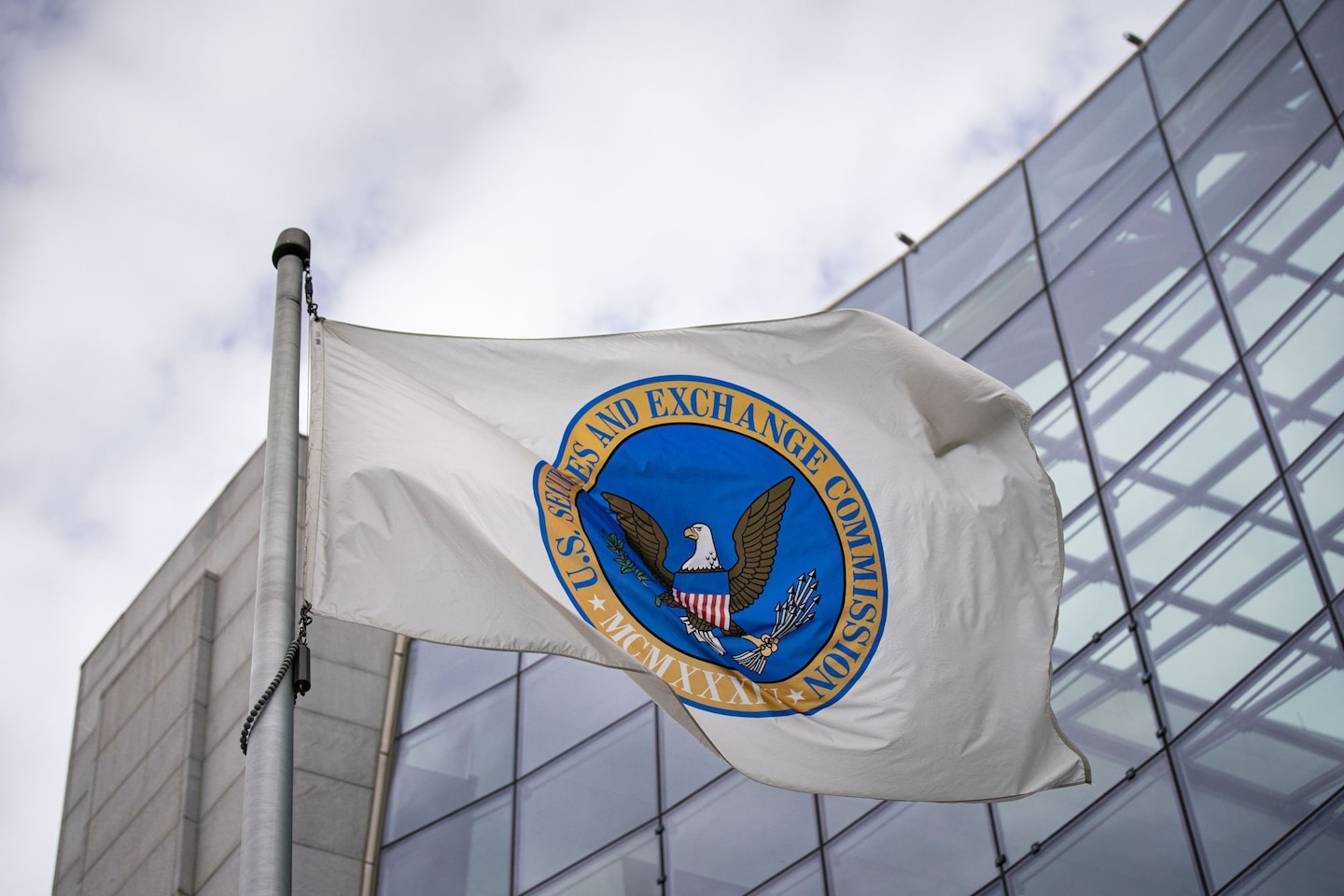 SEC plans to force public companies to disclose greenhouse gas emissions